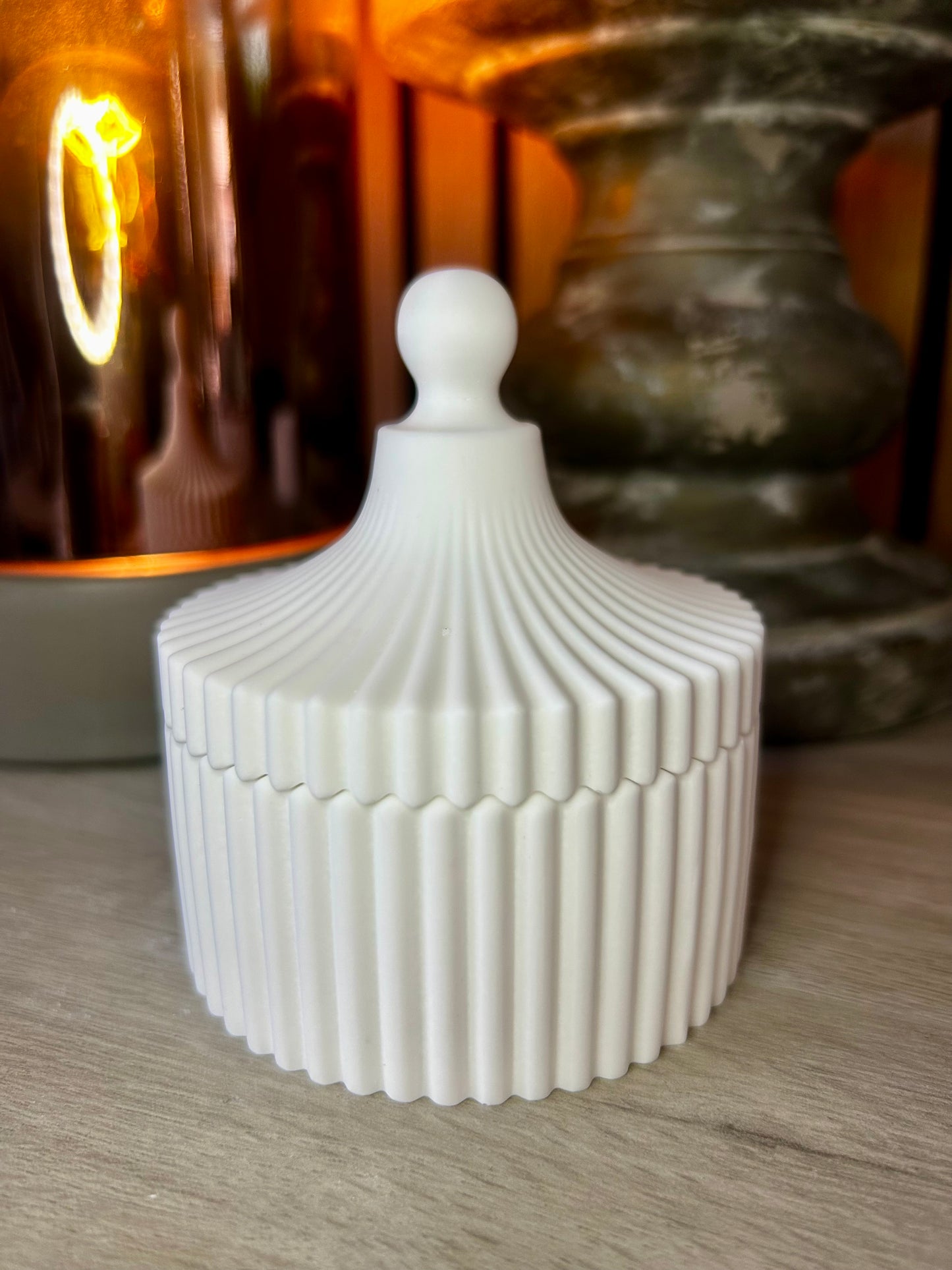 Traditional Style Ribbed Trinket Dish